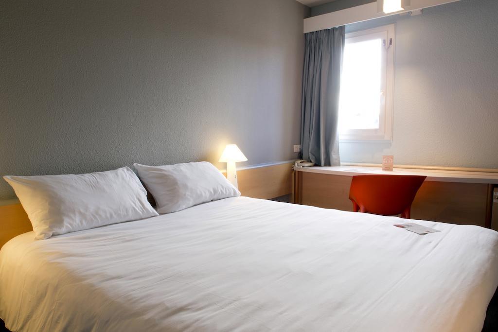 Hotel Ibis Bayonne Centre Habitación foto